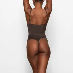 BARELY THERE SCOOP BODYSUIT | ESPRESSO -SWIMwear Sale Store SKIMS BODYSUIT BD THG 3141 DB ESP 0013 BK
