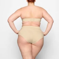 SMOOTHING STRAPLESS BRA | SAND -SWIMwear Sale Store SKIMS BRA BA BAN 2607 DC SND 0025 BK