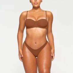 FITS EVERYBODY STRAPLESS BRA | BRONZE -SWIMwear Sale Store SKIMS BRA BA BAN 3151 KA BRZ 0024 FR 1