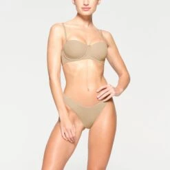 FITS EVERYBODY STRAPLESS BRA | MICA -SWIMwear Sale Store SKIMS BRA BA BAN 3151 KD CLY 0004 FR ffd0d5e4 079d 409f af39 57f329f030f8