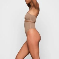 SHEER SCULPT BANDEAU | SIENNA -SWIMwear Sale Store SKIMS BRA BND 0254 ZC SIE 0027