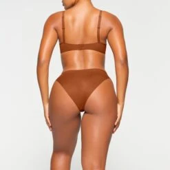 NAKED PLUNGE BRA | BRONZE 10 NAKED PLUNGE BRA | BRONZE -SWIMwear Sale Store SKIMS BRA BR PLG 1885 KA BRZ 0017 BK