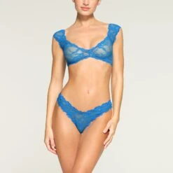 STRETCH LACE PLUNGE BRALETTE | MYKONOS 8 STRETCH LACE PLUNGE BRALETTE | MYKONOS -SWIMwear Sale Store SKIMS BRA BR PLG 2967 MC MYK 1696 FR 15c206ae da24 4ece b62f ad40655c3c43