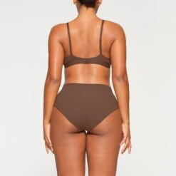 FITS EVERYBODY CROSSOVER BRALETTE | JASPER -SWIMwear Sale Store SKIMS BRA BR TRI 0235 KA JSP 0010 BK