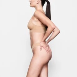 LOGO MESH TRIANGLE BRALETTE | OCHRE -SWIMwear Sale Store SKIMS BRA BR TRI 1538 NC OCH SD