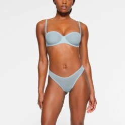 ULTRA FINE MESH STRAPLESS BRA | GLACIER -SWIMwear Sale Store SKIMS BRA BR UWR 2209 LB GLC 0021 FR x2 37b3ecfa 3b7c 4f59 a4f5 a0e1df7002d1