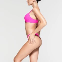 FITS EVERYBODY T-SHIRT BRA | NEON PINK -SWIMwear Sale Store SKIMS BRA BR UWR 2294 NC NPK 008 SD 92077c3c 7151 4527 b3e1 26207527caab