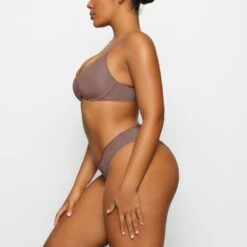 WIRELESS FORM PUSH-UP PLUNGE BRA | UMBER -SWIMwear Sale Store SKIMS BRA BR WRL 1891 CA UMB 0007 SD 5cf85b30 7bec 4dd7 8045 a58a80b50984