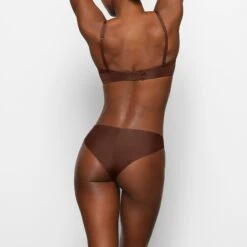 WIRELESS FORM PUSH-UP PLUNGE BRA | COCOA 10 WIRELESS FORM PUSH-UP PLUNGE BRA | COCOA -SWIMwear Sale Store SKIMS BRA BR WRL 1891 CB COA 0013 BK 9a6ea267 32ac 45fa a4ef 2d9b438a1d0a