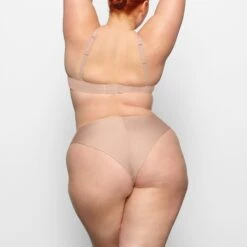 WIRELESS FORM PUSH-UP PLUNGE BRA | MICA -SWIMwear Sale Store SKIMS BRA BR WRL 1891 CC MCA 0017 BK x2 3301613c c077 41b5 8b98 e3627984fdd5