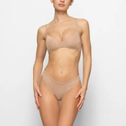 WIRELESS FORM PUSH-UP PLUNGE BRA | CLAY -SWIMwear Sale Store SKIMS BRA BR WRL 1891 CD CLY 0016 FR 5ac46996 de3c 4a8e 8524 a79eb04917c3