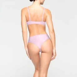 WIRELESS FORM PUSH-UP PLUNGE BRA | BABY PINK 10 WIRELESS FORM PUSH-UP PLUNGE BRA | BABY PINK -SWIMwear Sale Store SKIMS BRA BR WRL 1891 KD BBP 0013