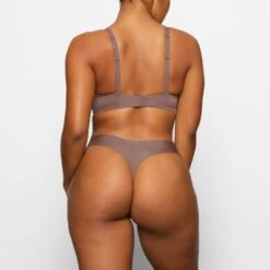 WIRELESS FORM T-SHIRT DEMI BRA | UMBER 10 WIRELESS FORM T-SHIRT DEMI BRA | UMBER -SWIMwear Sale Store SKIMS BRA BR WRP 1889 CA UMB 0013 BK 6b98e294 abe5 4de8 94b8 b32a68cd063a