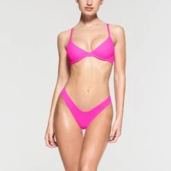 FITS EVERYBODY PLUNGE BRA | NEON PINK -SWIMwear Sale Store SKIMS BRA UWR 1997 NC NPK 002 FR