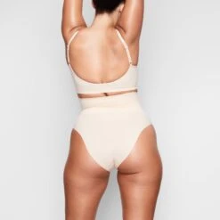 SEAMLESS SCULPT BRALETTE | SAND 10 SEAMLESS SCULPT BRALETTE | SAND -SWIMwear Sale Store SKIMS BRAS SH BRA 0012 SND C BK f45293ae 311b 4f44 8338 5dd9a5e23416