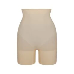 EVERYDAY SCULPT HIGH-WAISTED MID THIGH SHORT | SAND