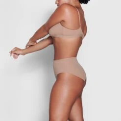 FITS EVERYBODY FULL BRIEF | SIENNA -SWIMwear Sale Store SKIMS PANTIES PN BRF 0233 AS SIE SD f8066e3d c5e6 4125 8a12 c7f471500c88