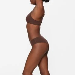 FITS EVERYBODY HIPSTER | COCOA 9 FITS EVERYBODY HIPSTER | COCOA -SWIMwear Sale Store SKIMS PANTY PN BYS 1099 GB COA 0009