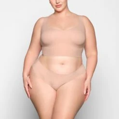 NAKED CHEEKY HIPSTER | MICA -SWIMwear Sale Store SKIMS PANTY PN HPR 1256 VD MCA 0004 FR