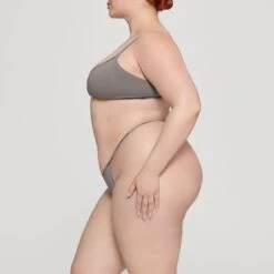 COTTON LOGO STRING THONG | SMOKE -SWIMwear Sale Store SKIMS PANTY PN THG 2642 HC SMK 0008 SD 6ceac873 3377 4541 8dd3 807aeaa26c95