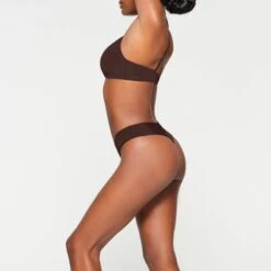 SHINE FOUNDATIONS THONG | ESPRESSO 9 SHINE FOUNDATIONS THONG | ESPRESSO -SWIMwear Sale Store SKIMS PANTY PN THG 2867 KB ESP 0010 SD