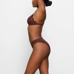 FITS EVERYBODY CORDED LACE TANGA | COCOA 9 FITS EVERYBODY CORDED LACE TANGA | COCOA -SWIMwear Sale Store SKIMS PANTY PN TNG 4133 FB COA 0009 SD