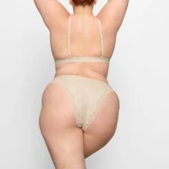 FITS EVERYBODY CORDED LACE TANGA | SAND 10 FITS EVERYBODY CORDED LACE TANGA | SAND -SWIMwear Sale Store SKIMS PANTY PN TNG 4133 FC SND 0015 BK