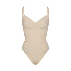 SEAMLESS SCULPT BRIEF BODYSUIT | SAND