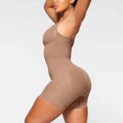 SEAMLESS SCULPT MID THIGH BODYSUIT | SIENNA -SWIMwear Sale Store SKIMS SHAPEWEAR BD MDT 3372 IA SIE 0012 SD