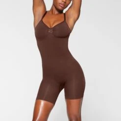 SEAMLESS SCULPT MID THIGH BODYSUIT | COCOA -SWIMwear Sale Store SKIMS SHAPEWEAR BD MDT 3372 IB COA 0005 FR