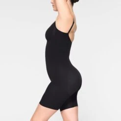 SEAMLESS SCULPT MID THIGH BODYSUIT | ONYX -SWIMwear Sale Store SKIMS SHAPEWEAR BD MDT 3372 IE ONX 0010 SD