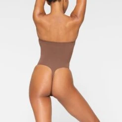 SEAMLESS SCULPT STRAPLESS THONG BODYSUIT | JASPER -SWIMwear Sale Store SKIMS SHAPEWEAR BD THG 2913 JA JSP 0032 BK