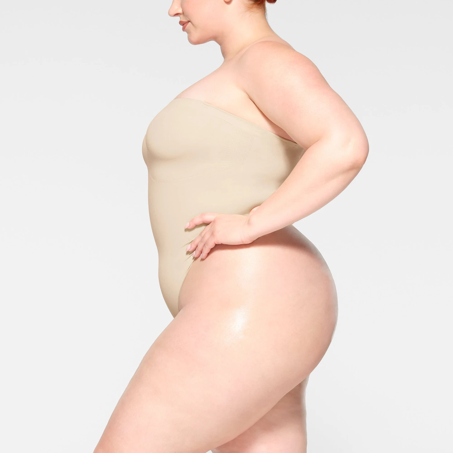 SEAMLESS SCULPT STRAPLESS THONG BODYSUIT | SAND 5 SEAMLESS SCULPT STRAPLESS THONG BODYSUIT | SAND - Image 3
