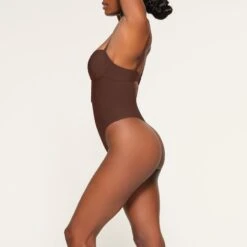DEEP PLUNGE SHAPEWEAR BODYSUIT | COCOA -SWIMwear Sale Store SKIMS SHAPEWEAR BD THG 2959 LB COA 0009
