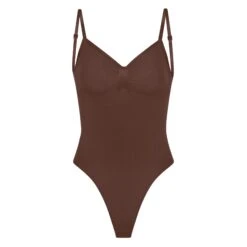 SEAMLESS SCULPT LOW BACK THONG BODYSUIT | COCOA