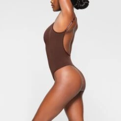 SEAMLESS SCULPT LOW BACK THONG BODYSUIT | COCOA -SWIMwear Sale Store SKIMS SHAPEWEAR BD THG 3371 KB COA 0012 SD
