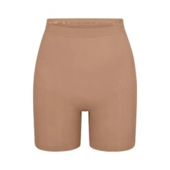 SEAMLESS SCULPT MID THIGH SHORT | SIENNA