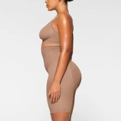 SEAMLESS SCULPT HIGH-WAISTED ABOVE THE KNEE SHORT | SIENNA -SWIMwear Sale Store SKIMS SHAPEWEAR BO SHO 3364 IA SIE 0028 SD