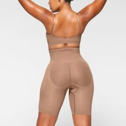 SEAMLESS SCULPT HIGH-WAISTED ABOVE THE KNEE SHORT | SIENNA -SWIMwear Sale Store SKIMS SHAPEWEAR BO SHO 3364 IA SIE 0034 BK