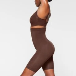 SEAMLESS SCULPT HIGH-WAISTED ABOVE THE KNEE SHORT | COCOA -SWIMwear Sale Store SKIMS SHAPEWEAR BO SHO 3364 IB COA 0037 SD