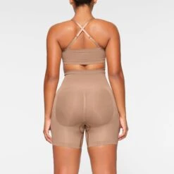 SEAMLESS SCULPT BANDEAU | SIENNA -SWIMwear Sale Store SKIMS SHAPEWEAR BR BAN 2895 IA SIE 0037 BK