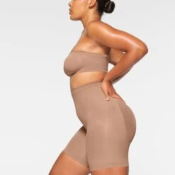 SEAMLESS SCULPT BANDEAU | SIENNA -SWIMwear Sale Store SKIMS SHAPEWEAR BR BAN 2895 IA SIE 0058 SD