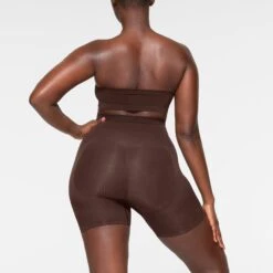 SEAMLESS SCULPT BANDEAU | ESPRESSO -SWIMwear Sale Store SKIMS SHAPEWEAR BR BAN 2895 IC ESP 0041 BK