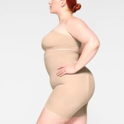 SEAMLESS SCULPT BANDEAU | MICA -SWIMwear Sale Store SKIMS SHAPEWEAR BR BAN 2895 JB MCA 0031 SD 99b16725 735d 4564 8a6a 521b3b9c1378