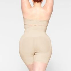 SEAMLESS SCULPT BANDEAU | SAND -SWIMwear Sale Store SKIMS SHAPEWEAR BR BAN 2895 JB SND 0051 BK