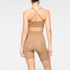 SEAMLESS SCULPT BANDEAU | OCHRE -SWIMwear Sale Store SKIMS SHAPEWEAR BR BAN 2895 JC OCH 0017 BK