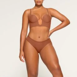 DEEP PLUNGE SHAPEWEAR BRA | BRONZE 9 DEEP PLUNGE SHAPEWEAR BRA | BRONZE -SWIMwear Sale Store SKIMS SHAPEWEAR BR BAN 2958 LA BRZ 0037