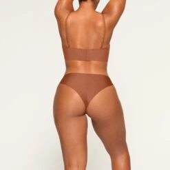 DEEP PLUNGE SHAPEWEAR BRA | BRONZE 11 DEEP PLUNGE SHAPEWEAR BRA | BRONZE -SWIMwear Sale Store SKIMS SHAPEWEAR BR BAN 2958 LA BRZ 0055