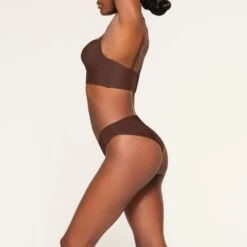 DEEP PLUNGE SHAPEWEAR BRA | COCOA 10 DEEP PLUNGE SHAPEWEAR BRA | COCOA -SWIMwear Sale Store SKIMS SHAPEWEAR BR BAN 2958 LB COA 0020