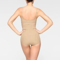 EVERYDAY SCULPT BRALETTE | CLAY -SWIMwear Sale Store SKIMS SHAPEWEAR BR SCN 2341 JC CLY 0013 BK